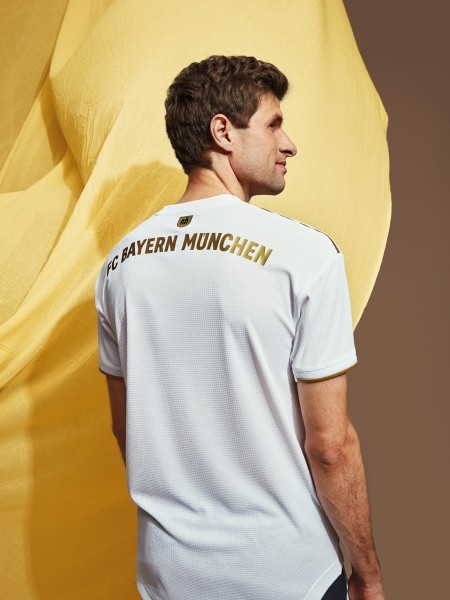 FC Bayern München Trøje 2022-23 Thomas Müller 25 Udebanetrøje